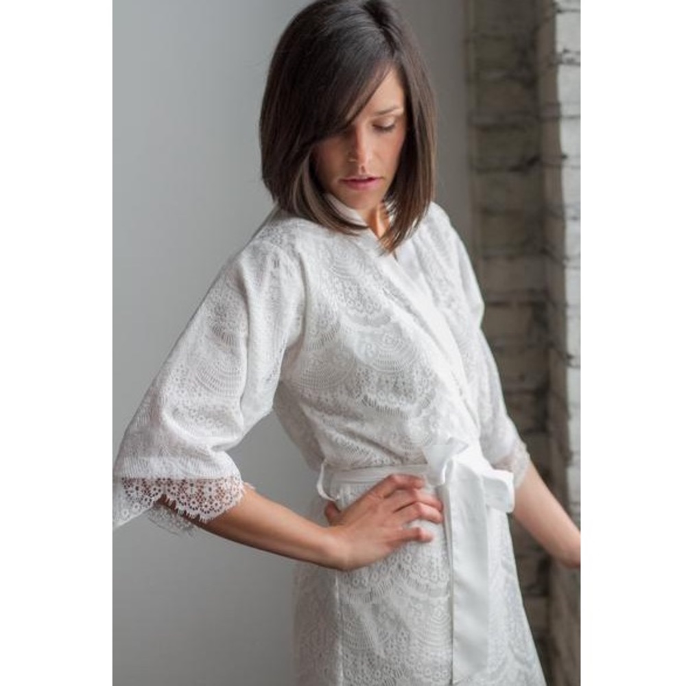 White Lace Robe - Picture 3 of 6